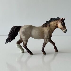 2008 Schleich Quarter Horse Stallion with Bandaged Leg